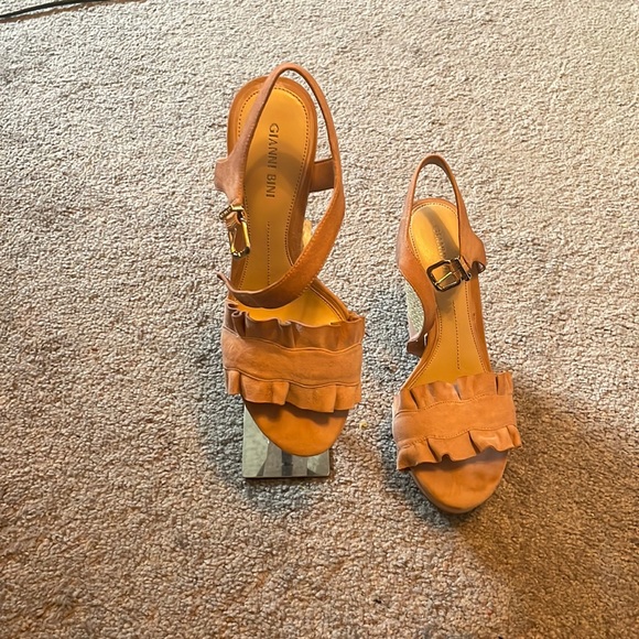 Gianni Bini Shoes Gianni Bini Kenleyy Wedge Poshmark